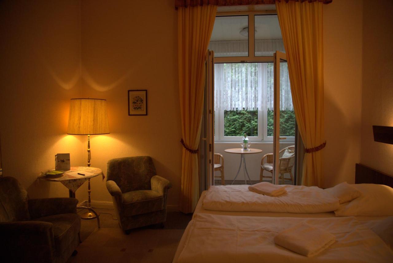 Haus Mecklenburg Hotel Pension 巴特萨尔茨乌夫伦 外观 照片