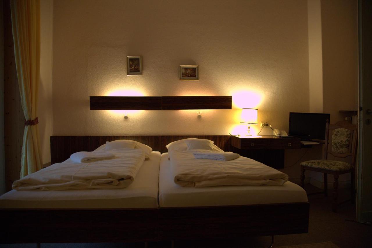 Haus Mecklenburg Hotel Pension 巴特萨尔茨乌夫伦 外观 照片