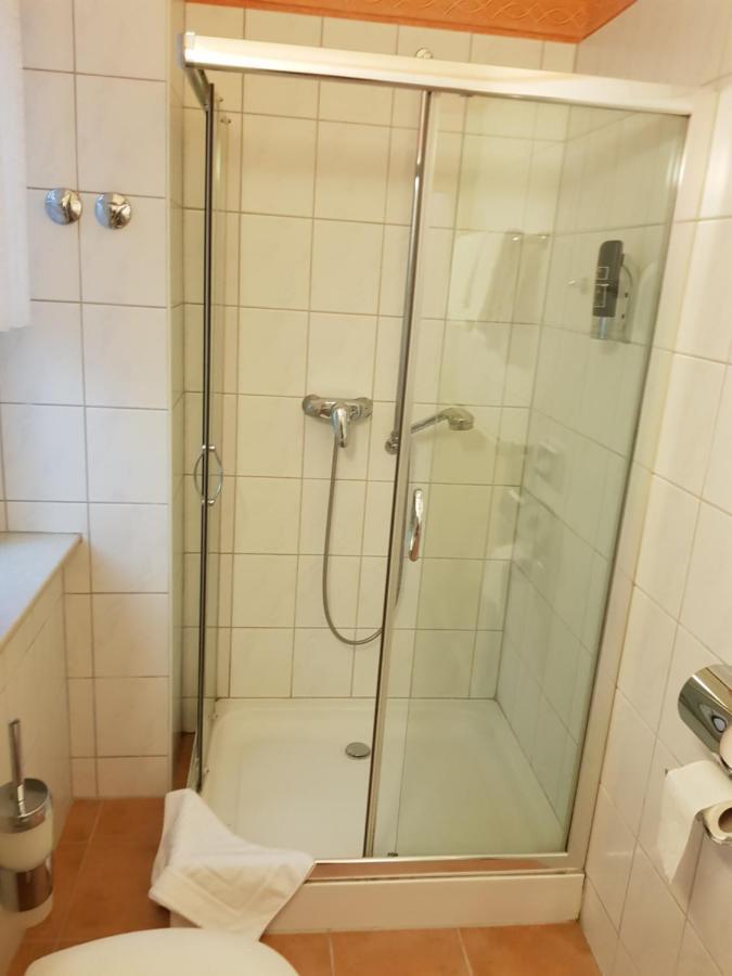 Haus Mecklenburg Hotel Pension 巴特萨尔茨乌夫伦 外观 照片